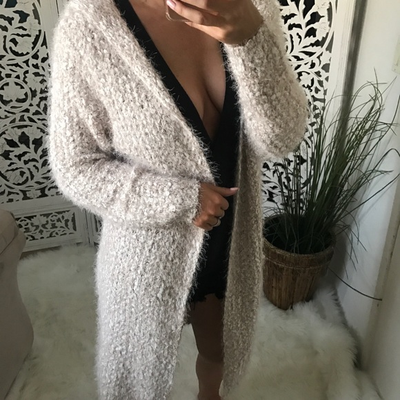 LAST 3️⃣ SHAR Softest Hooded Cardigan Sweater - Picture 3 of 7